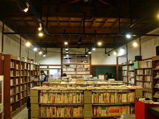 旧书店卖书 W020140804417946088947.jpg